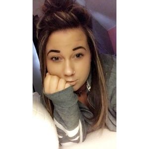 Meet your Posher, Nikki